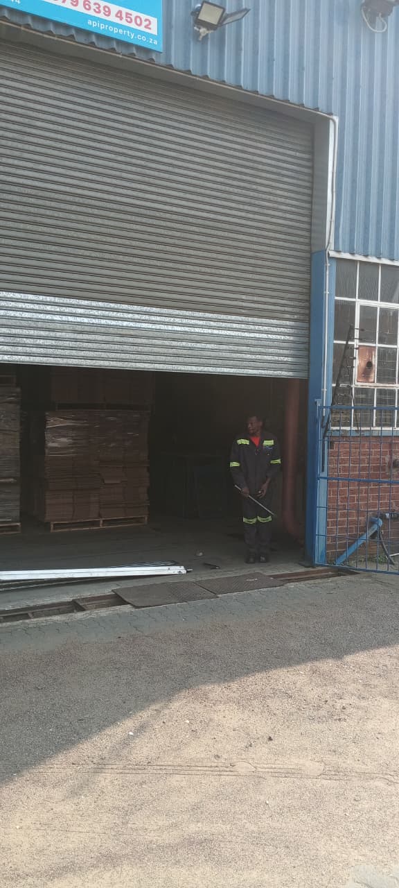 century-roller-door-team-in-lilianton-boksburg-east-rand