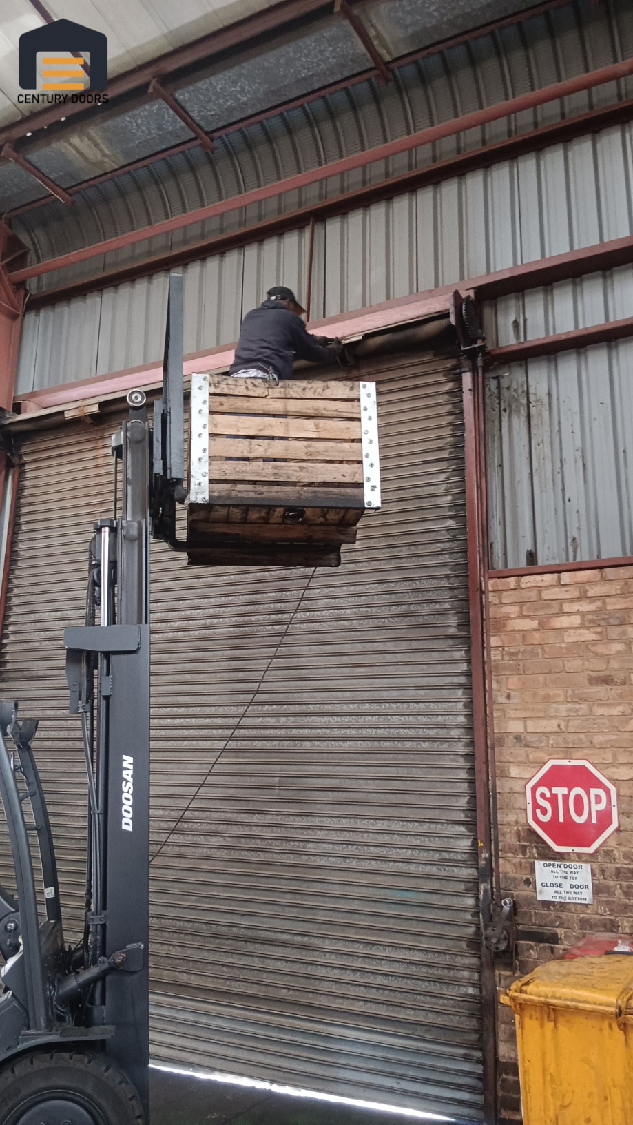 emergency-fixing-warehouse-roller-shutter-door-chloorkop