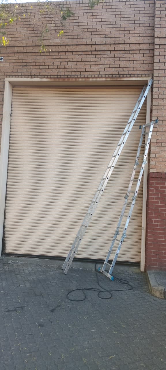 century-roller-shutter-doors-URGENT-DOOR-REPAIRING-LINBRO-PARK-GAUTENG