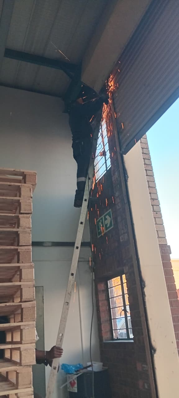 emergency-warehouse-commercial-roller-shutter-door-repair-linbro-park-johannesburg
